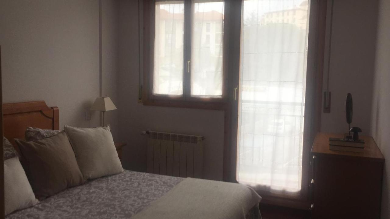 Casa De Claudia Comillas- Jardin Privado - A 10 Metros Del Capricho De Gaudi Екстериор снимка