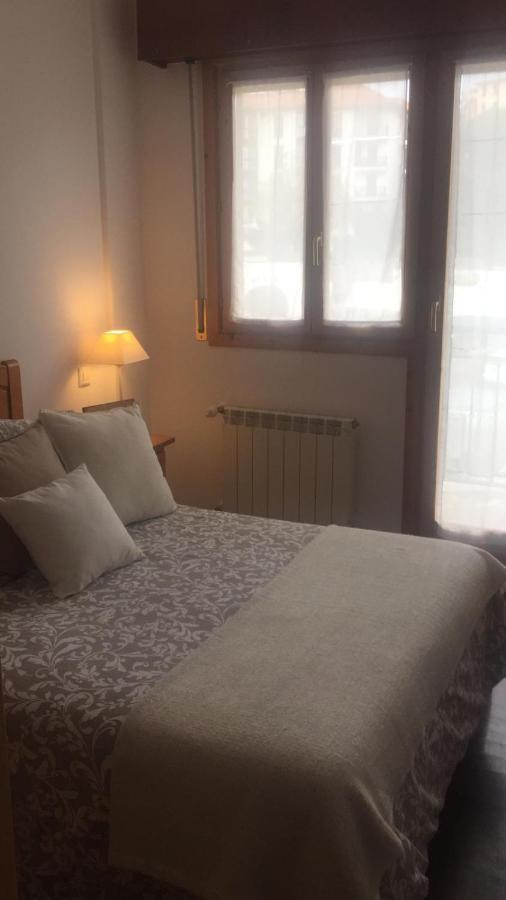 Casa De Claudia Comillas- Jardin Privado - A 10 Metros Del Capricho De Gaudi Екстериор снимка