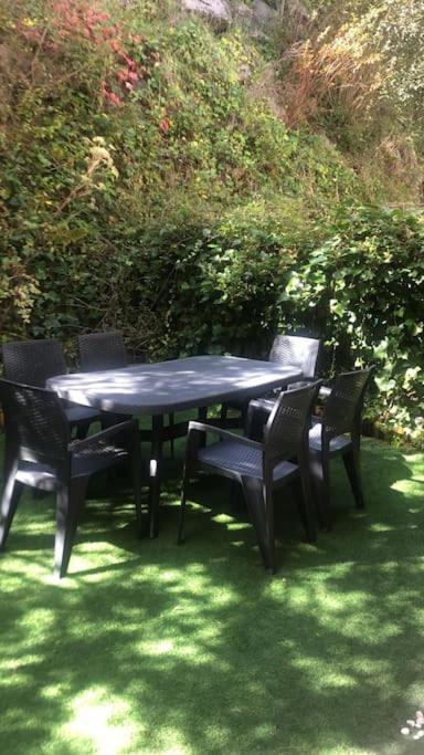 Casa De Claudia Comillas- Jardin Privado - A 10 Metros Del Capricho De Gaudi Екстериор снимка