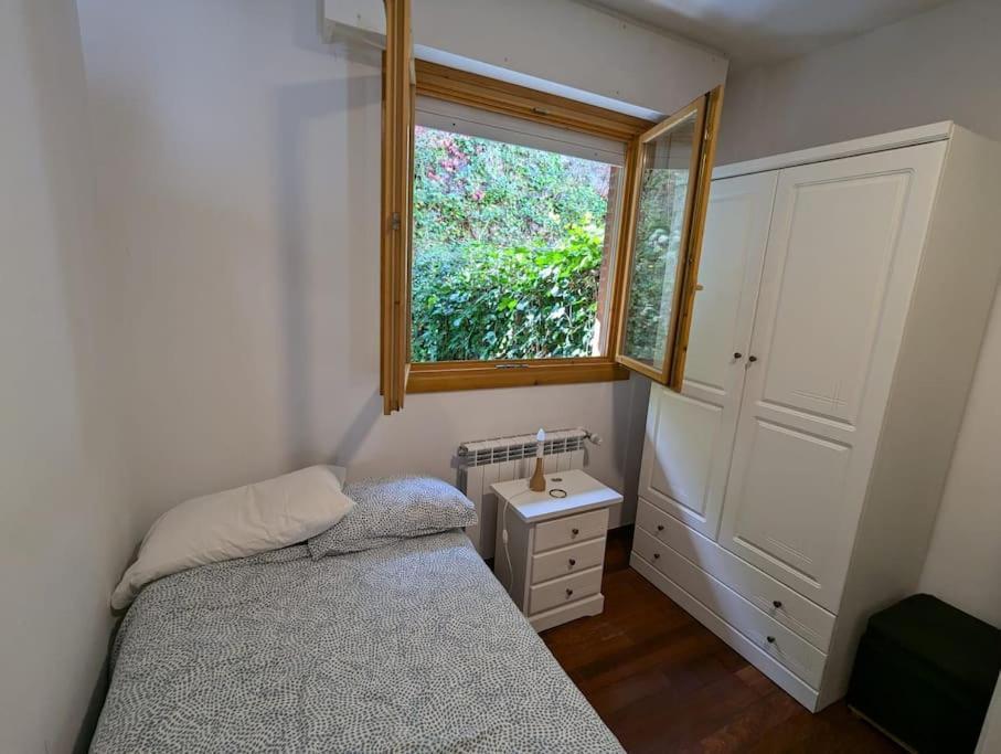 Casa De Claudia Comillas- Jardin Privado - A 10 Metros Del Capricho De Gaudi Екстериор снимка