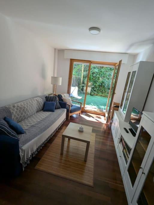 Casa De Claudia Comillas- Jardin Privado - A 10 Metros Del Capricho De Gaudi Екстериор снимка